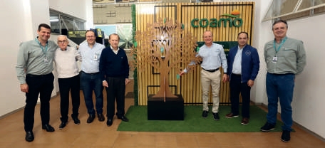 Árvore do cooperativismo em Campo Mourão