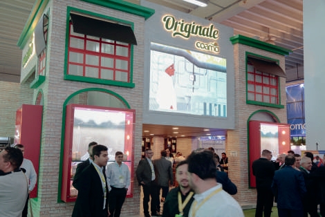 Estande da Originale da Coamo em feiras supermercadistas