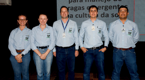 Equipe técnica da Corteva e Coamo