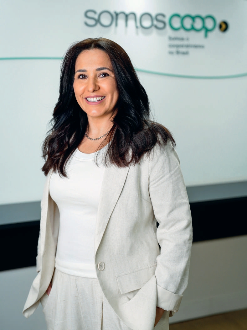 Samara Araujo na sede do Sistema OCB