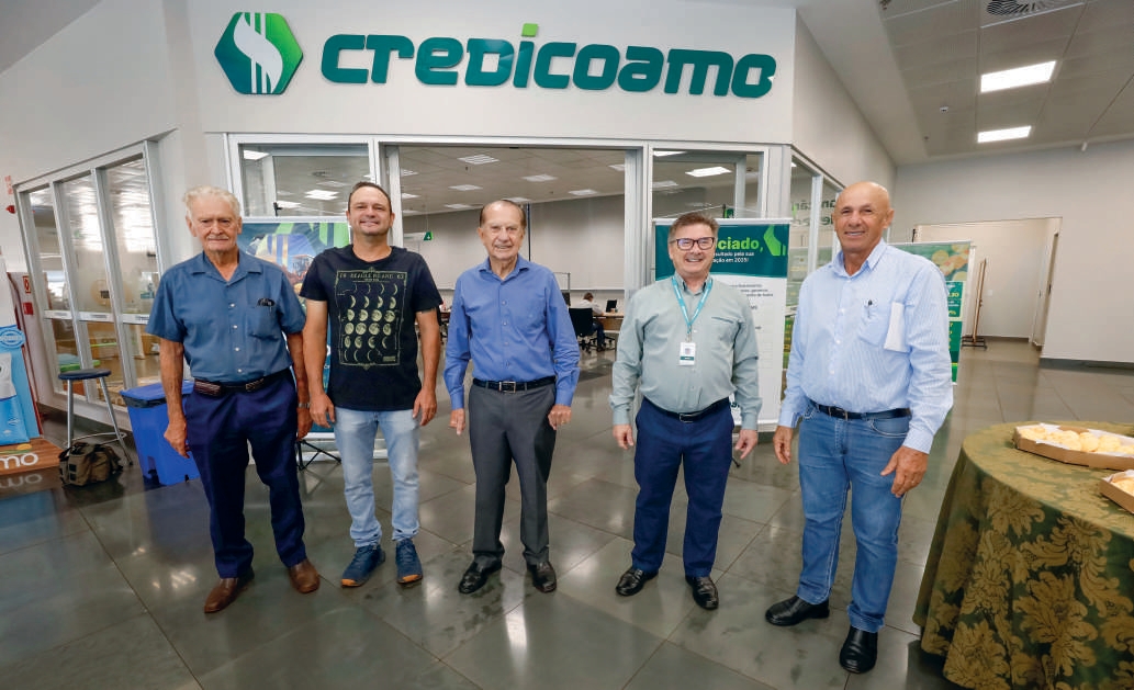 Diretoria da Credicoamo e associados