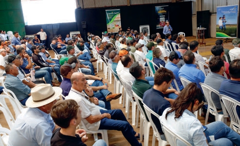 Reuni&atilde;o em Assa&iacute;