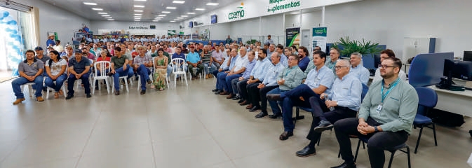 Inaugura&ccedil;&atilde;o com a presen&ccedil;a da diretoria, cooperados, funcion&aacute;rios e autoridades