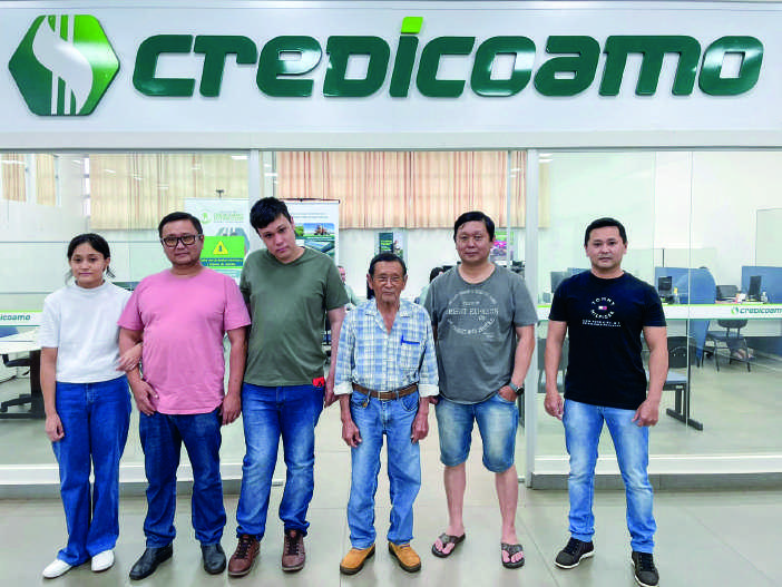 Tr&ecirc;s gera&ccedil;&otilde;es da fam&iacute;lia Hoshino na Credicoamo